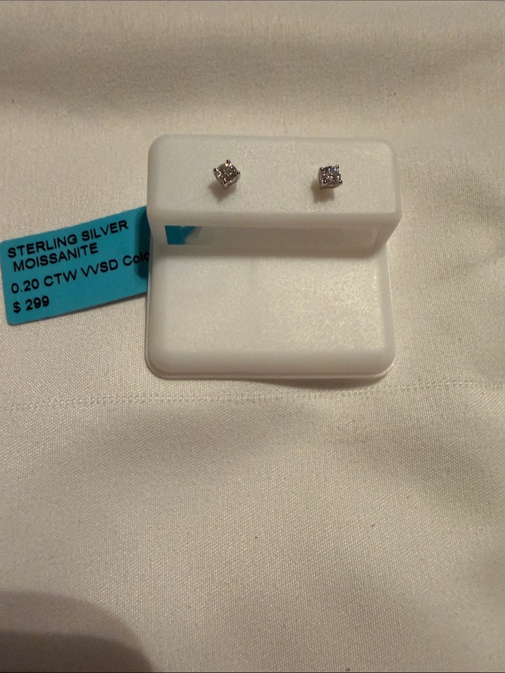 Sterling Silver Moissanite Stud Earrings - Clear/Silver